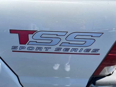 Used 2014 Toyota Tacoma PreRunner w/ SR5 Package RWD image 20