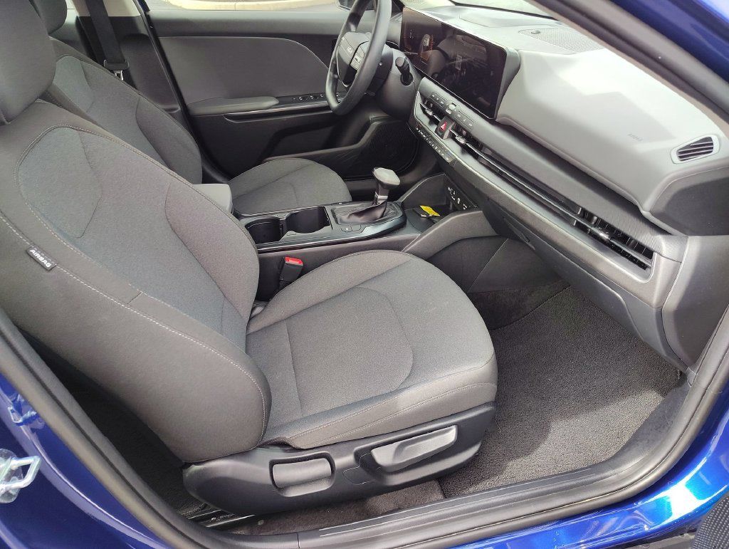 Certified 2025 Kia K4 FWD image 30