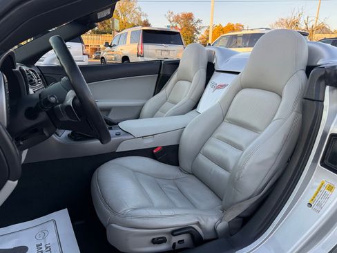 Used 2007 Chevrolet Corvette Convertible w/ Preferred Equipment Group image 26