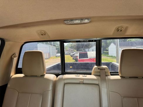 Used 2016 Ford F250 Lariat w/ Lariat Ultimate Package AWD/4WD image 25