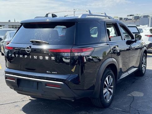 Used 2024 Nissan Pathfinder SL AWD/4WD image 10
