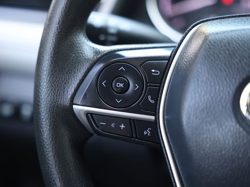 Used 2023 Toyota Camry LE image 32