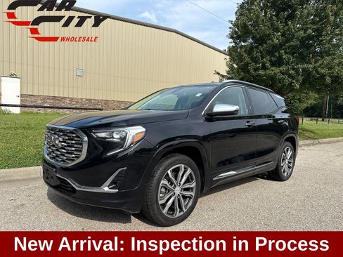Used 2019 GMC Terrain Denali w/ Driver Alert Package II AWD/4WD image 1