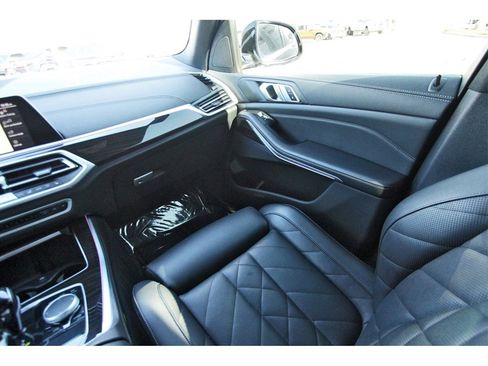 Used 2023 BMW X5 xDrive40i image 8