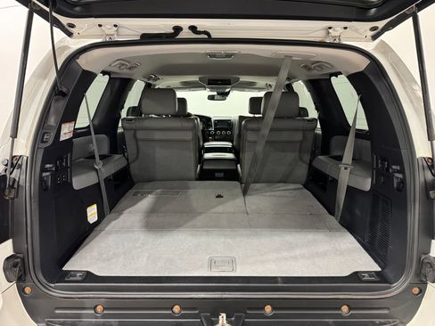 Used 2018 Toyota Sequoia Platinum AWD/4WD image 28