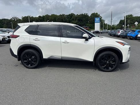 Used 2021 Nissan Rogue SV AWD/4WD image 2