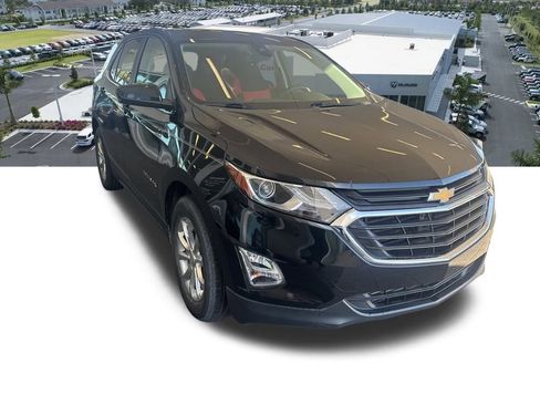 Used 2021 Chevrolet Equinox LT image 2