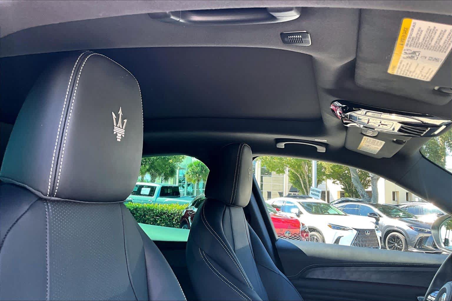 Used 2025 Maserati Grecale Modena AWD/4WD image 14