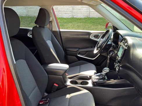 Used 2021 Kia Soul X-Line FWD image 25