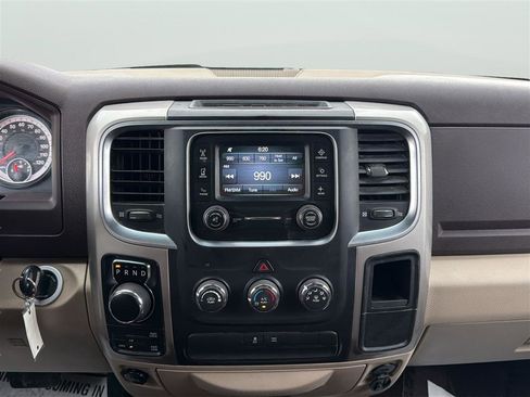 Used 2014 RAM 1500 Classic SLT AWD/4WD image 18