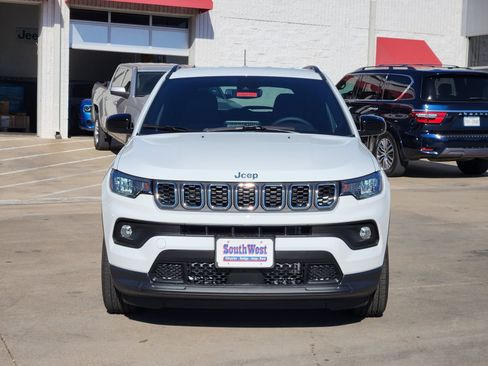 New 2026 Jeep Compass Latitude image 6