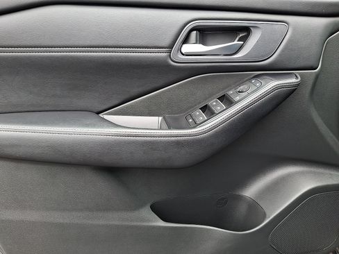 Certified 2024 Nissan Rogue SL AWD/4WD image 12