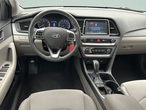Used 2019 Hyundai Sonata SE FWD image 11