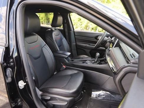 Used 2024 Jeep Compass Trailhawk AWD/4WD image 26