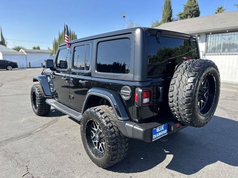 Used 2019 Jeep Wrangler Unlimited Sahara AWD/4WD image 4