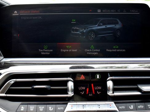 Used 2020 BMW X7 xDrive40i w/ M Sport Package AWD/4WD image 19