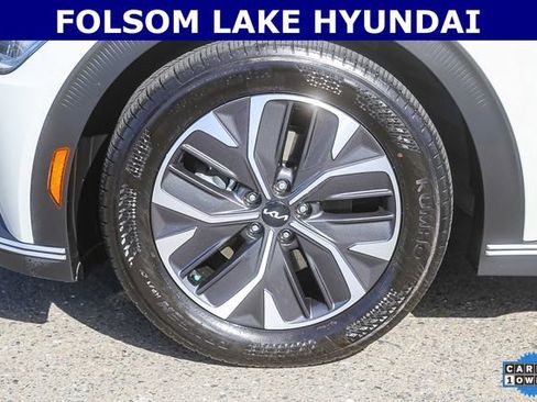 Used 2024 Kia EV6 Light image 9