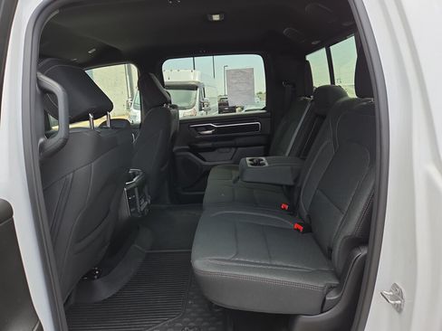 Used 2025 RAM 1500 Big Horn AWD/4WD image 11