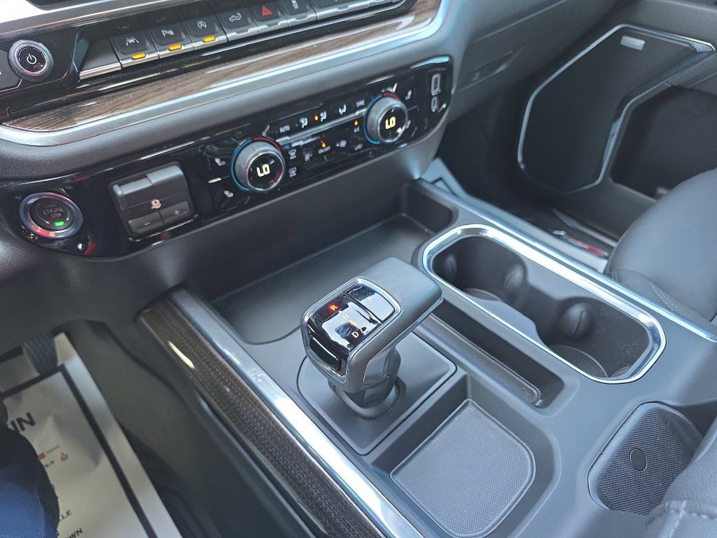 Used 2026 Chevrolet Silverado 1500 LT Trail Boss w/ LT Trail Boss Premium Package AWD/4WD image 20