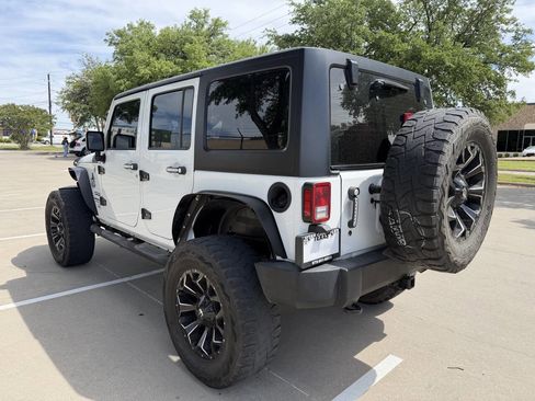 Used 2016 Jeep Wrangler Unlimited Sport w/ Connectivity Group image 6