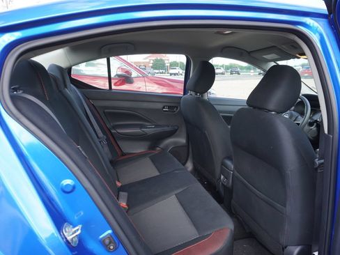 Used 2024 Nissan Versa SR FWD image 7