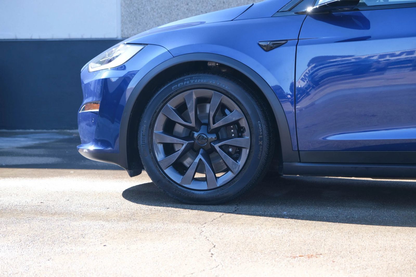 Used 2023 Tesla Model X Plaid AWD/4WD image 9