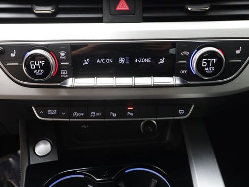 Used 2022 Audi A4 2.0T Prestige image 12