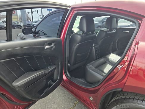 Used 2019 Dodge Charger SXT w/ Plus Group image 15