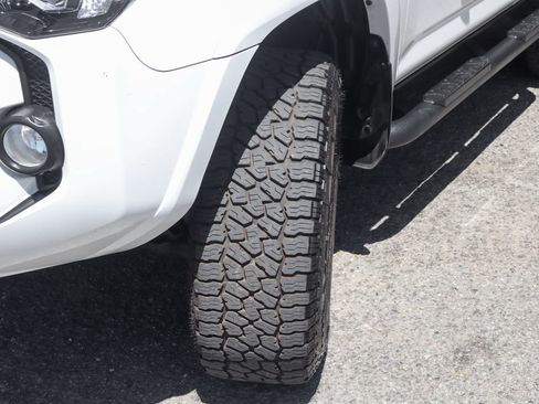Used 2020 Toyota 4Runner TRD Off-Road Premium w/ Moonroof Package AWD/4WD image 56
