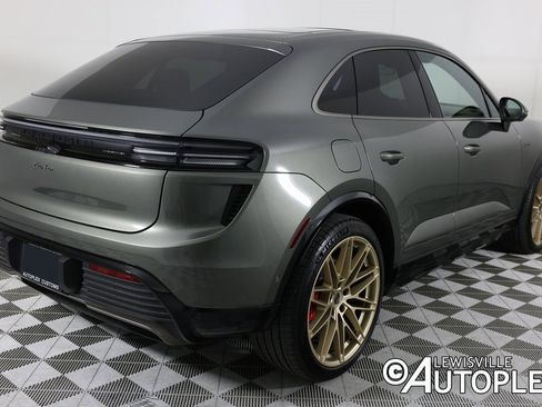 Used 2025 Porsche Macan Turbo Electric image 5