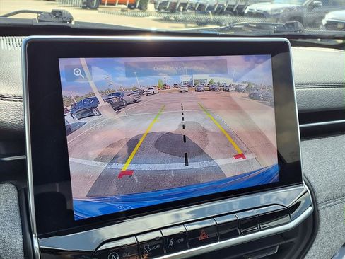 Used 2023 Jeep Compass Sport image 16