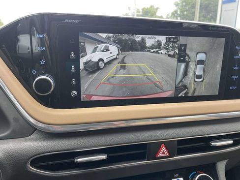 Used 2023 Hyundai Sonata Limited w/ Preferred Accessory Package FWD image 27