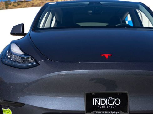 Used 2023 Tesla Model Y Long Range AWD/4WD image 9