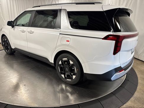 New 2026 Kia Carnival EX image 7