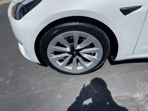 Used 2022 Tesla Model 3 Long Range AWD/4WD image 25