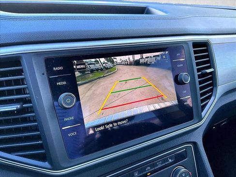 Used 2018 Volkswagen Atlas SE image 23