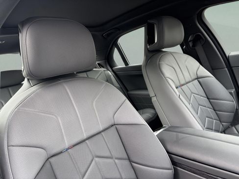 New 2026 BMW 740i image 15