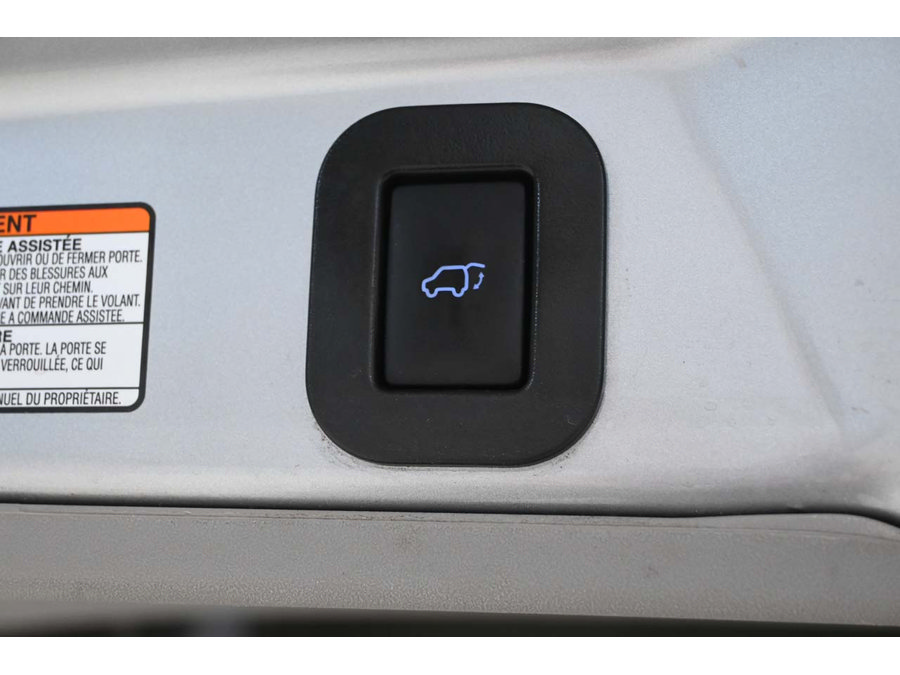 Used 2015 Toyota Sienna XLE w/ XLE Navigation Package FWD image 26