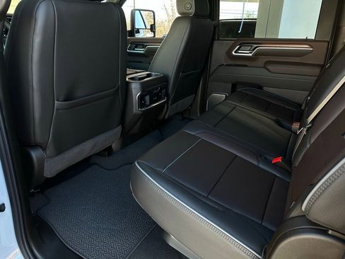 New 2026 GMC Sierra 2500 Denali w/ Denali Reserve Package image 14