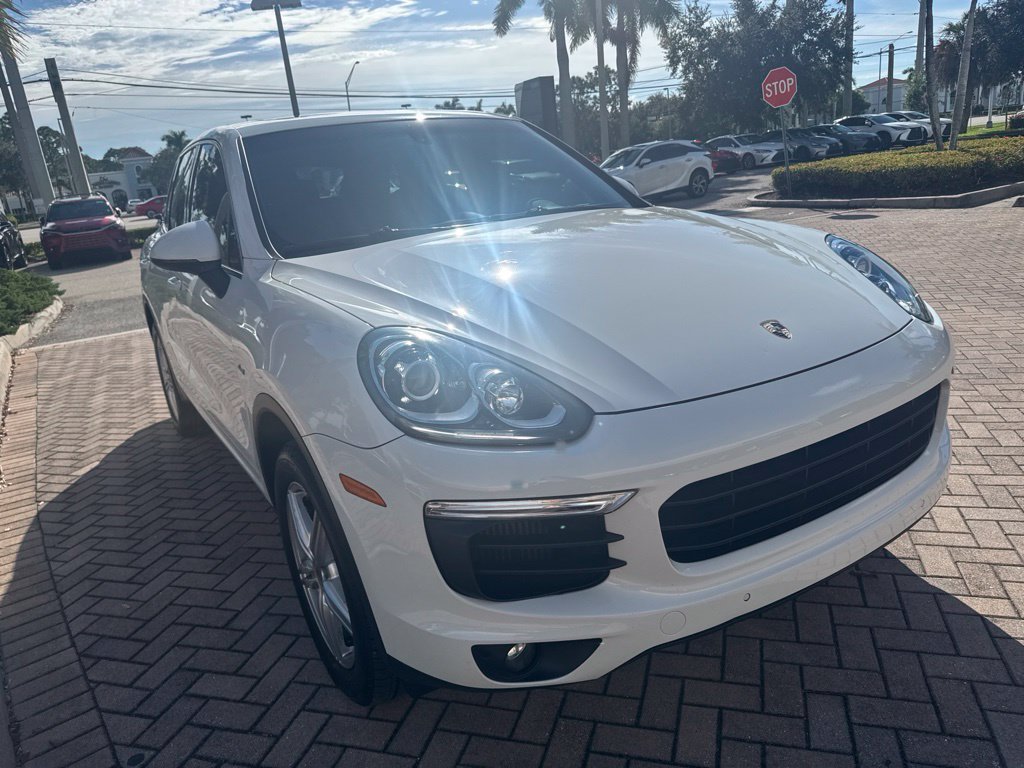 Used 2016 Porsche Cayenne Diesel AWD/4WD image 1