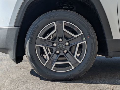 New 2026 Jeep Cherokee Limited AWD/4WD image 4