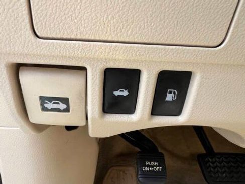 Used 2015 Lexus ES 350 w/ Premium Package FWD image 10