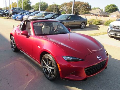 Used 2019 MAZDA MX-5 Miata RF Grand Touring image 12