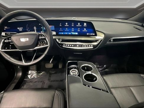 Certified 2024 Cadillac Lyriq Sport AWD/4WD image 7