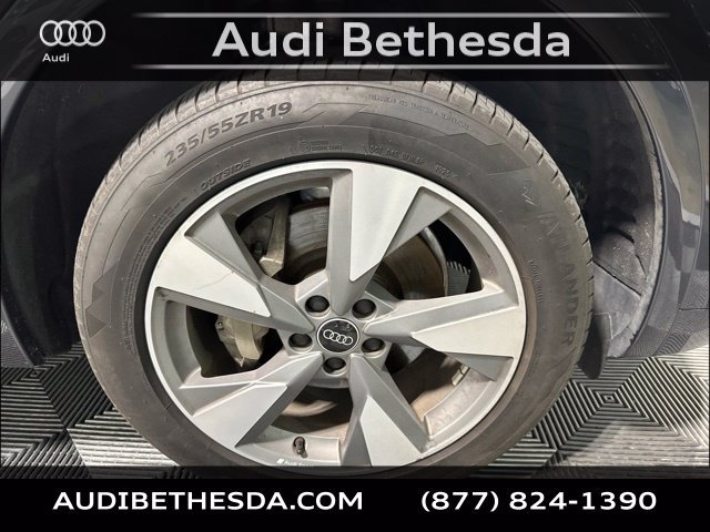 Used 2023 Audi Q5 2.0T Premium w/ Convenience Package AWD/4WD image 9