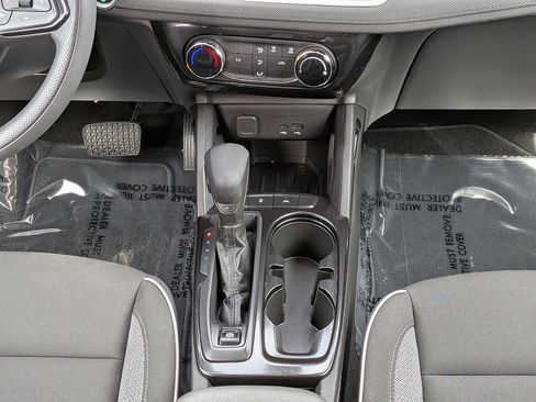 Certified 2024 Chevrolet TrailBlazer LT w/ Driver Confidence Package FWD image 18