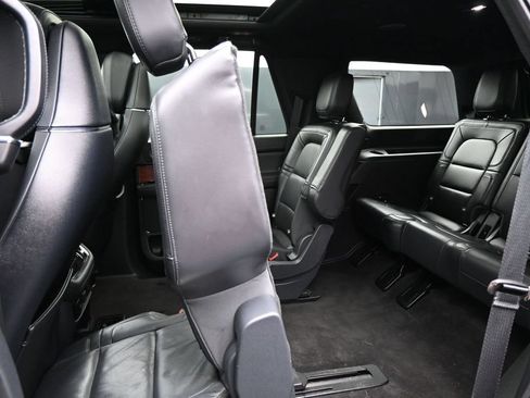 Used 2023 Lincoln Navigator Reserve AWD/4WD image 32