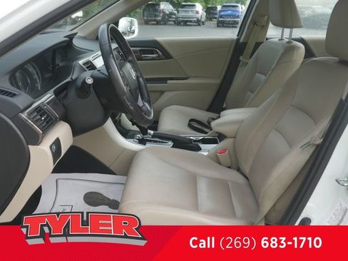 Used 2017 Honda Accord EX-L image 33