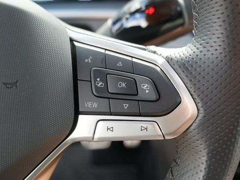 Certified 2026 Volkswagen Tiguan SE R-Line AWD/4WD image 25