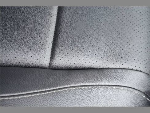 Used 2024 Mercedes-Benz GLS 450 4MATIC image 36